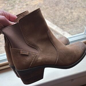 Teva Women's Tan Leather Ankle Booties